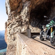 Mootorratas Moto Guzzi V100 Mandello S Verde