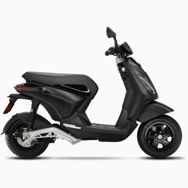 Roller Piaggio 1 E5 Forever Black